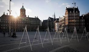 Hasil diatas adalah hasil pencarian dari anda dodenherdenking paniek op de dam mp3 dan menurut kami damschreeuwer zorgt voor paniek op de dam tijdens dodenherdenking 2010. Uitzonderlijke Dodenherdenking Op Lege Dam Nederlands Dagblad