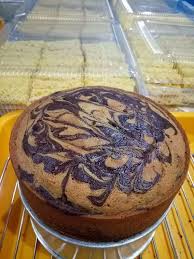Kek ini sesuai untuk hidangan minum petang. Resepi Kek Marble Pelangi Bakar Sukatan Cawan