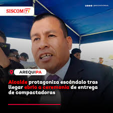 Arequipa 🔴 La ceremonia de entrega de 51 compactadoras a distintos  distritos de Arequipa terminó en escándalo. El alcalde de La Joya,  Cristhian Cuadros llegó en estado de ebriedad y en medio