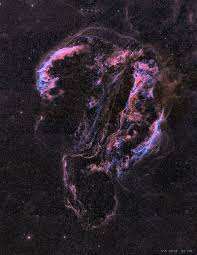 Also Known As The Cygnus Loop The Veil Nebula Now Spans Nearly 3 Degrees Or About 6 Times The Diameter Of The Full Moon T Nebula Astronomy Pictures Astronomy