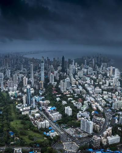 50 Shades of Grey in Bombay . Mumbai Rains and These views hit Different . # mumbai #rains #mood #view #ozzy #drama #heavymetal #Photography #mymumbai #grey #maharashtra #madewithlightroom #india #realestate #realty #cityview #cityscape ___ [