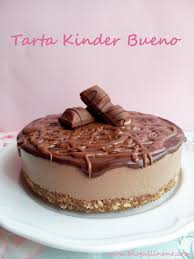 Torta kinder bueno una torta cioccolatosa con l'impasto simil brownies e tanti pezzetti di kinder bueno ad arricchire la preparazione! Tarta Casera De Kinder Bueno Fiestas Y Cumples
