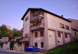 Za uključivanje planera putovanja između mjesta vrpolje i knin odaberite ikonu s desne strane tražilice. Top 12 Knin Vacation Rentals Apartments Hotels 9flats