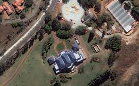 It further claims president robert mugabe is his close neighbour in the gated estate. Inside Tyrant Robert Mugabe S Opulent 7 5million Mansion No Wonder He Doesn T Want To Leave