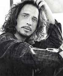 Ouça a inédita versão de Chris Cornell para 'Patience', do Guns N' Roses, e  veja clipe produzido pelos filhos