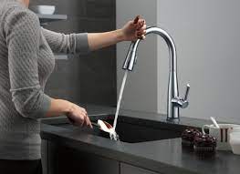 Fast Easy Way To Get Best Touch On Kitchen Faucet With Full Reviews 2020 Touch Kitchen Faucet Delta Kitchen Faucet Modern Kitchen Faucet
