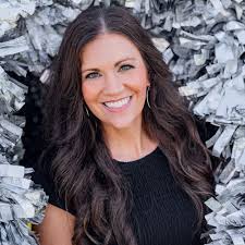 Can anyone point me to a non denominational Christian preacher in town whom  I can talk to without scheduling or booking? TIA