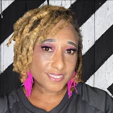 Nikki Roberson's Instagram, Twitter & Facebook