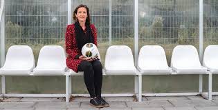 Ik had een leuke jeugd en veel vrienden en vriendinnen en. De Nevenfunctie Van Marianne Van Leeuwen