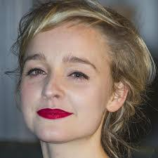 Julia Blythe's Instagram, Twitter & Facebook