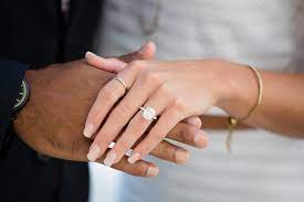 Detroit Lions Player Golden Tate Proposed To His Girlfriend Elise Pollard And The Photos Couldn T Be Any Cuter Elise Golden Tate Golden