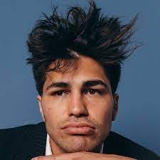 Amber Dashner's Instagram, Twitter & Facebook