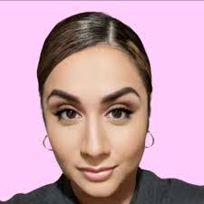 Daisy Trevino's Instagram, Twitter & Facebook