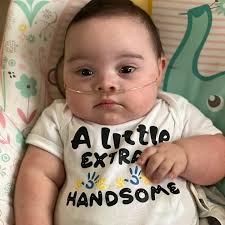 🚌✂️✏️📓FIRST DAY OF 4TH GRADE📓✏️✂️🚌 How are we already here… 4th grade .  I look at this beautiful angel and I still see my little curly hair girl  starting daycare but instead