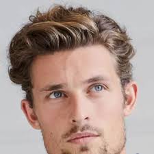Check out our modern collection of the best long and short curly hairstyles for men in 2021. 96 Curly Hairstyles Haircuts For Men 2021 Edition