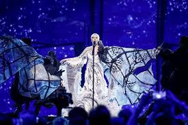 Το βραβείο δίνεται στο πιο αξιομνημόνευτο. Eurovision 2016 Deite Thn Kroatia Me Thn Idiaiterh Emfanish Fnews Fnews