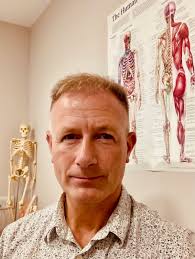 Anyone know of any wreath workshops this coming weekend? I was booked into  one at Petworth, which has just been cancelled😾. Failing that, where is  the best place to buy a lovely