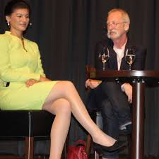 Sahra wagenknecht und oskar lafontaine haben im standesamt merzig ja gesagt. Sahra Wagenknecht Alter