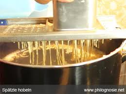 Original Spatzleteig Spatzle Selber Machen Rezept Philognosie Spatzle Selber Machen Spatzleteig Spatzle