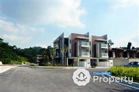 The indoor/outdoor experience are cleverly captured and implemented in the finishes used throughout both the vale townhouses; Town House For Sale At The Vale Sutera Damansara For Rm 970 000 100460