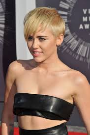 In 2012, miley had enough courage to show the. Miley Cyrus Haircuts And Hairstyles 20 Ideas For Hair Of Any Length