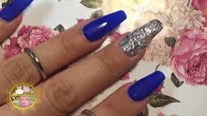 Decoracion de flores para bodas. Unas De Acrilico Azul Rey Con Efecto Espejo Youtube