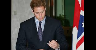 Prince william's 'guns' send social media wild after vaccine shot. Is Prince William Left Handed His Covid Vaccine Suggests That He Is