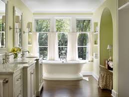 They need to beautify the space, and at the same time to provide privacy. 23 Bathroom Window Ideas To Make It More Eye Catching