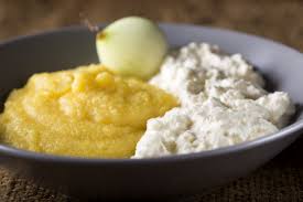 .de oua, aceasta mamaliga cu branza si smantana, saramura de pui cu mamaliga, bulzul ciobanesc la cuptor si multe altele. Cum Prepari Cea Mai Buna Mamaliguta Cu Branza Si Smantana Retete Practice