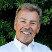 Dennis Schutt's Instagram, Twitter & Facebook