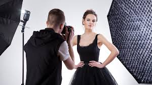 4 Great Fashion Photography Cameras A tip for shooting outdoor portraits.