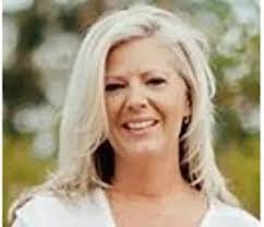 Christi Hartman's Instagram, Twitter & Facebook