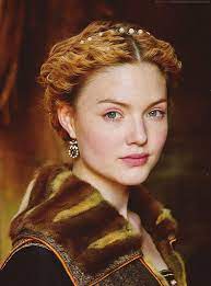 Holliday Grainger As Lucrezia Borgia In The Borgias The Borgias Renaissance Hairstyles Holliday Grainger