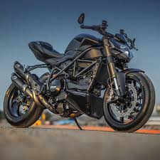 Profiteer van gratis verzending, aanbiedingen beperkt in tijd, makkelijk retourneren en bescherming. Ducati Revamped And Added New Dark Stealth Color To The Streetfighter V4 S 2021 Blogpost Eatsleepride