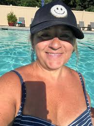 Can you merge two photos together?