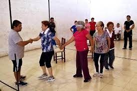 Incrementar la participación de los adultos mayores en actividades sociales a través de actividades físicas. Actividades Del Centro Recreativo Para Los Adultos Mayores