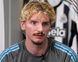 From the rookie list to premiership captain. There's not much Nick Maxwell  didn't see in his 208 games at the highest level. The Collingwood legend's  joining us at the bar this week. #