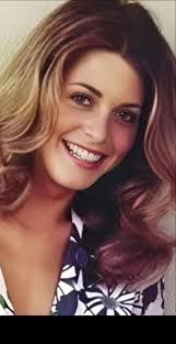 Lindsay Waggoner's Instagram, Twitter & Facebook