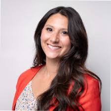 Amanda Linthicum's Instagram, Twitter & Facebook