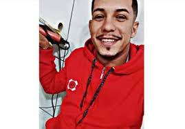 Homem De 23 Anos De Idade Foi Morto A Tiros No Bairro Joaquim Romao Junior Mascote