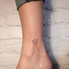 The Prettiest Minimalist Tattoos On Pinterest Minimalist Tattoo Original Tattoos Small Flower Tattoos