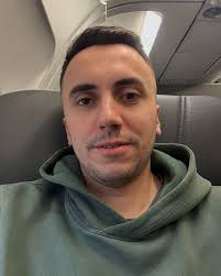 On my way to Buffalos in New Orleans for a Matchroom Pool ranking event.  Looking forward to competing again. I'll be streaming my matches if I can,  and the main TV table