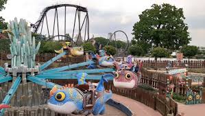Die alles überragende holzachterbahn „colossos ist derzeit die weltweit höchste holzachterbahn (die achterbahn son of beast in kings island / usa ist zwar höher. Corona Krise Heide Park Soltau Hat Wieder Geoffnet Ein Besuch Der Spiegel
