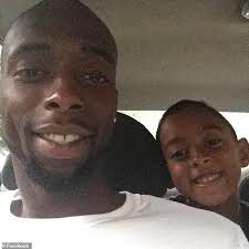 They're lovin' it! Heartwarming image goes viral of an older woman and man  bonding over breakfast