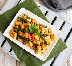 Tambahkan kecap manis ke dalam sambal goreng kentang ampela hati dan masak selama 10 menit hingga matang serta bumbu meresap dengan baik. Tumis Tempe Kacang Panjang Stir Fried Tempeh With Long Beans Vegan Cook Me Indonesian