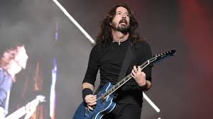 His wife jordyn is a film and tv producer. Foo Fighters Dave Grohl Saves His Money And Drives A Family Car