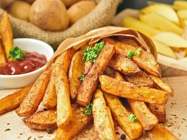 ادویه مخصوص سیب زمینی سرخ کرده و تنوری | ۲ طرز تهیه و ترکیبات آن