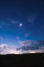 Das ganze findet allerdings genau zu sonnenuntergang statt. Sonnenfinsternis 1999
