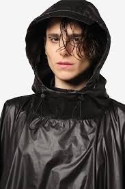 Quantum Physics Meets Fashion: APRON's Next-Level Campaign