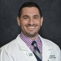 2300+ profilů „Wooster“